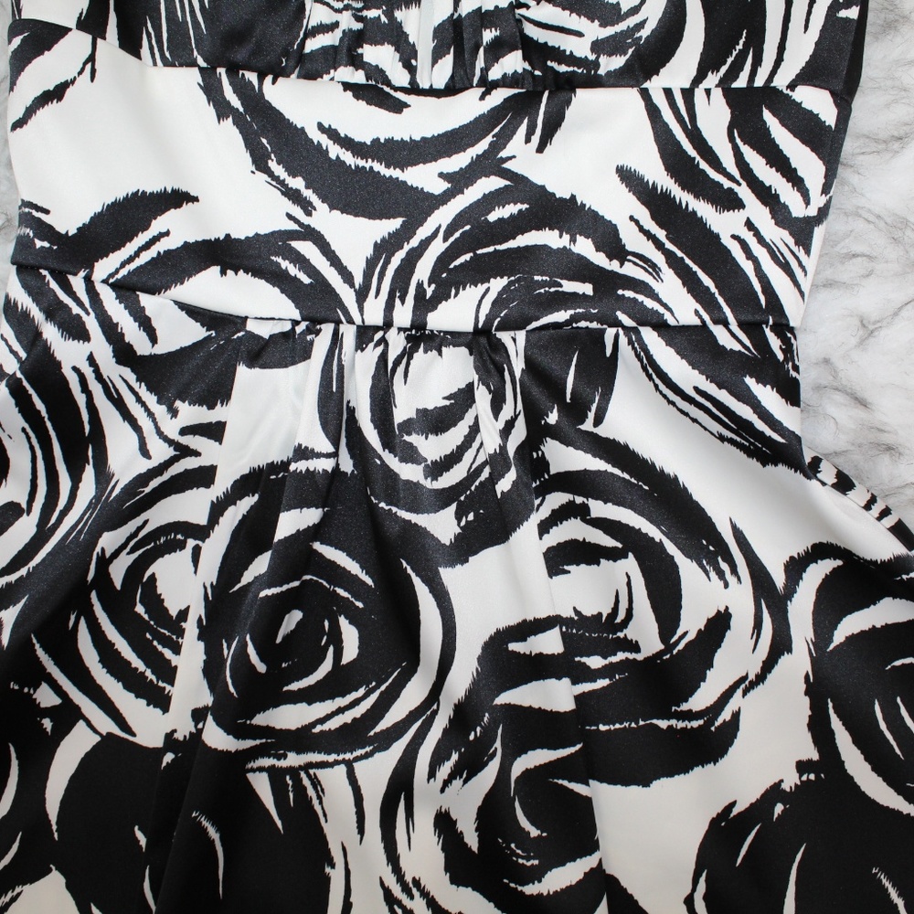 WHBM White & Black Strapless Dress - Picture 5 of 8